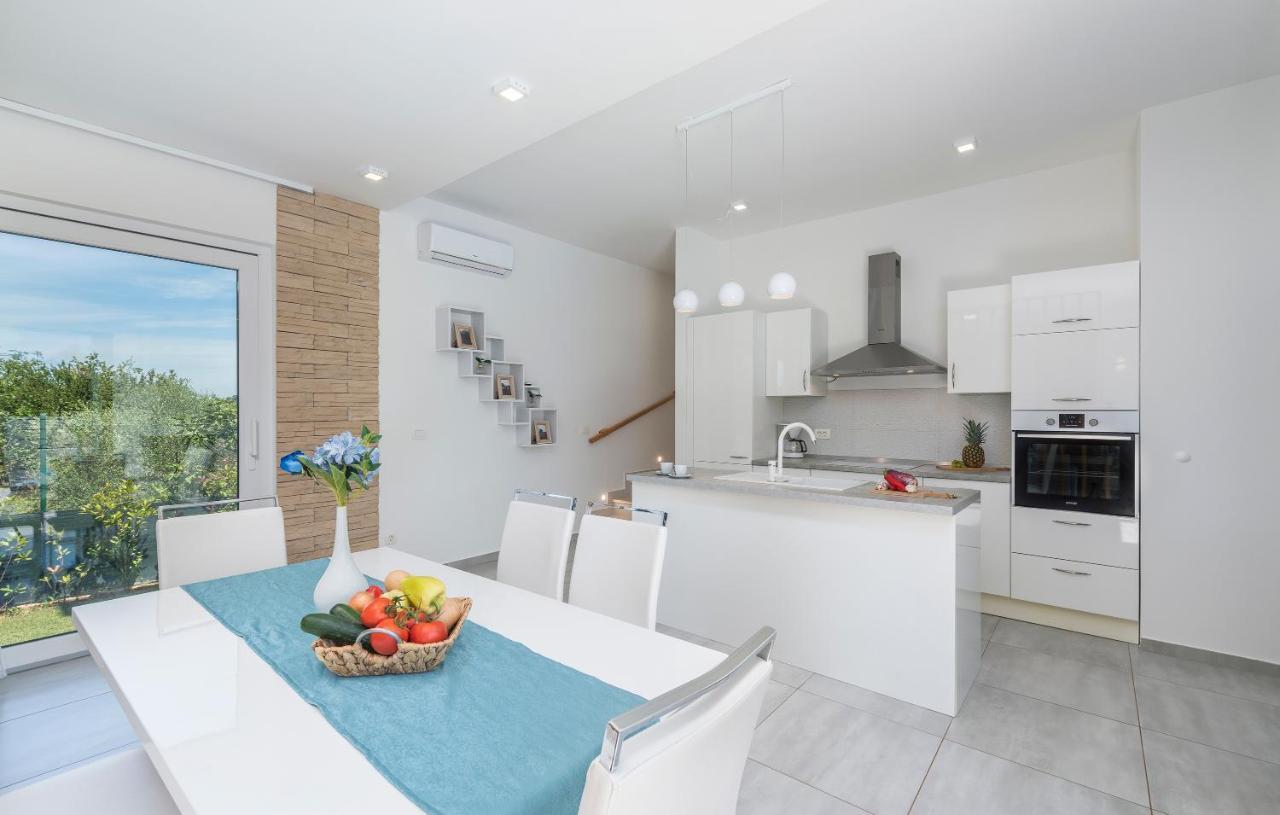 Villa Selest Umag Exterior photo