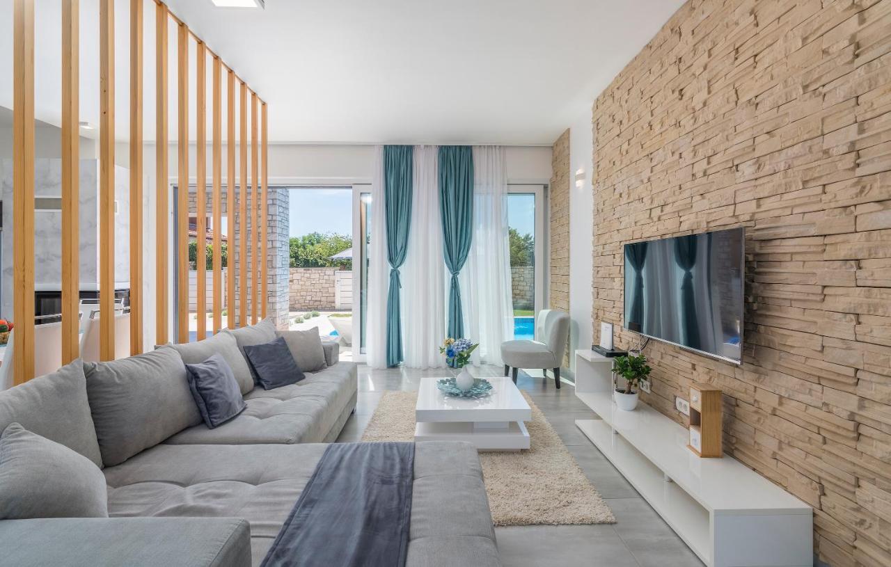 Villa Selest Umag Exterior photo